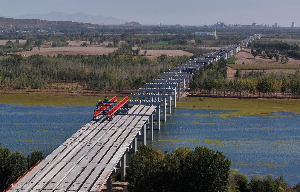 河北唐山：秦唐高速公路唐山段建設穩步推進