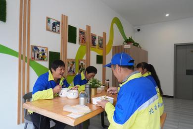 重慶：&ldquo;勞動者港灣&rdquo;溫暖戶外勞動者