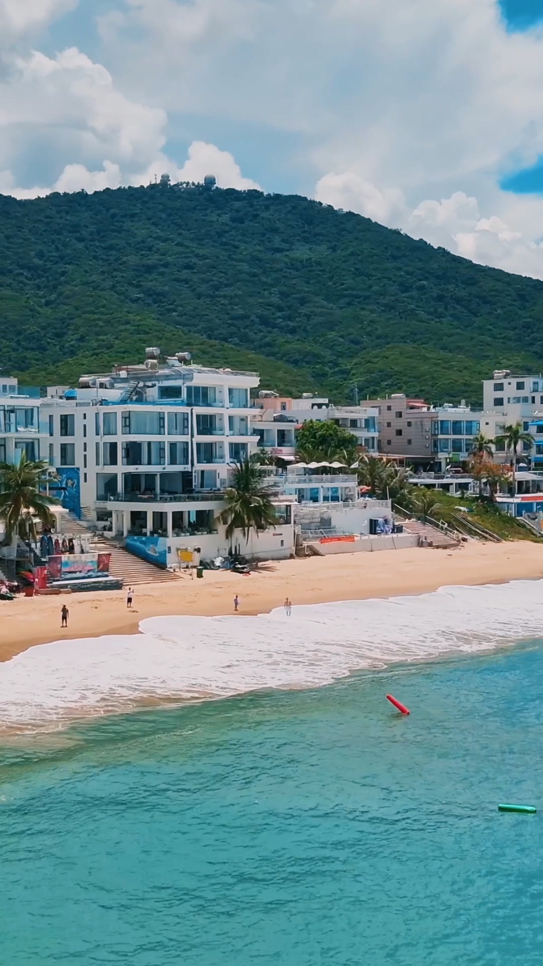 浪漫爆棚！三亚天涯小镇，北纬18°的蓝白童话等你来打卡