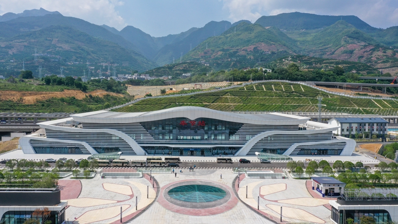 千里鄭渝一&ldquo;線&rdquo;牽&mdash;&mdash;鄭渝高鐵為中西部發展&ldquo;加速&rdquo;