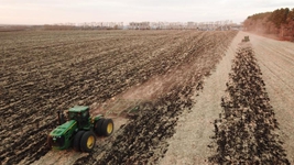 &ldquo;黑土糧倉&rdquo;秋整地 筑牢來年豐收之基