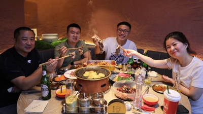 一盤烤肉背后的&ldquo;消費賬&rdquo;