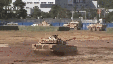 廣東珠海：第十三屆中國航展今天開幕 記者帶您逛航展&mdash;&mdash;走近&ldquo;陸戰之王&rdquo;