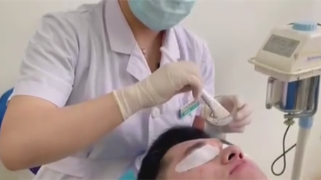 &ldquo;刷酸換膚&rdquo;有門檻 當心美容變毀容