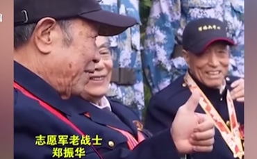 淚目！吃?xún)鐾炼沟闹驹杠娎媳鴩L到了自熱食品