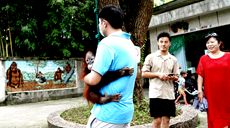 猩猩&ldquo;黑妞&rdquo;上學記