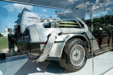 &ldquo;時(shí)光機(jī)&rdquo;道具汽車在華盛頓展出