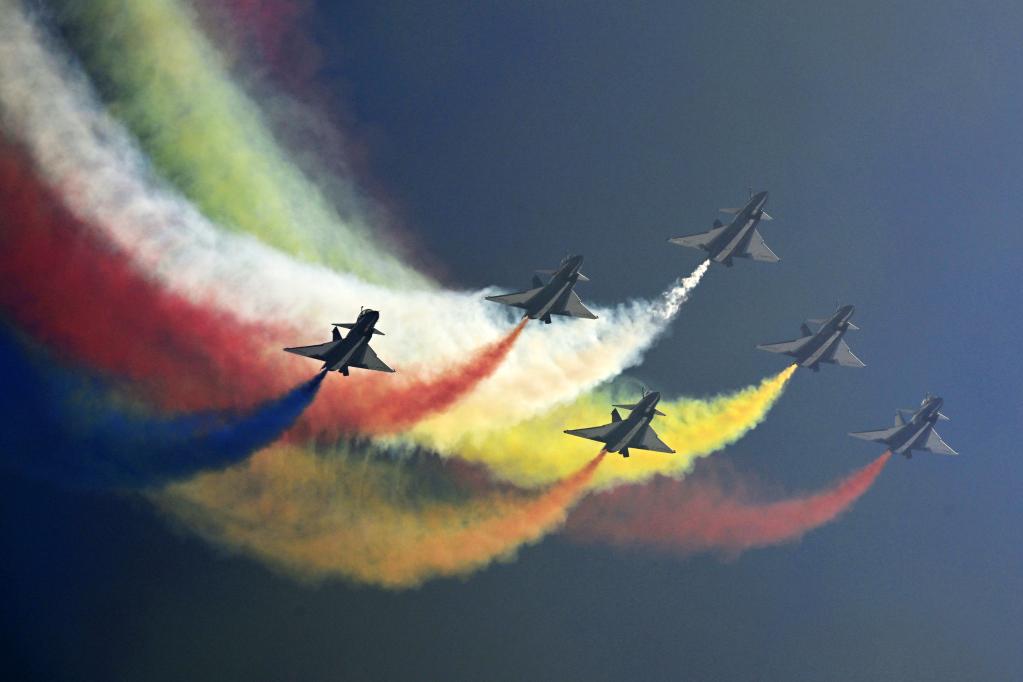 九萬里風鵬正舉&mdash;&mdash;寫在第十四屆中國航展閉幕之際