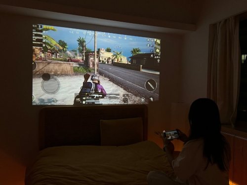 游戏投影首选大眼橙C3 Ultra高刷零