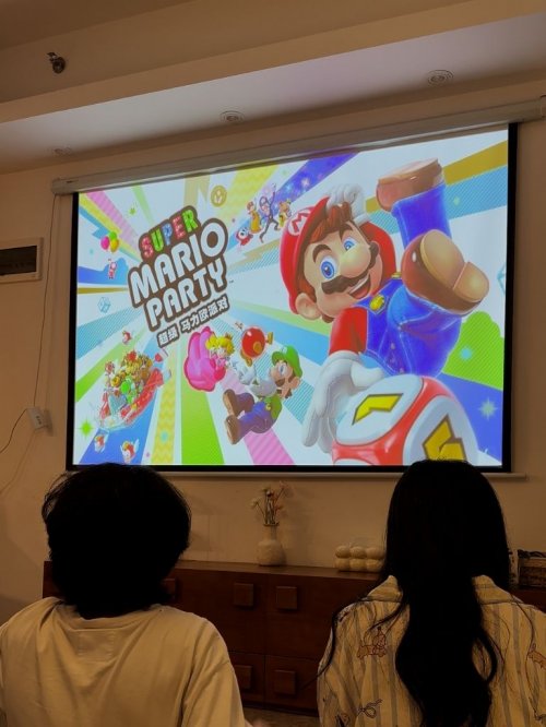 游戏投影首选大眼橙C3 Ultra高刷零拖影pg电子免费模拟器游戏党闭眼冲！双11千元(图4)